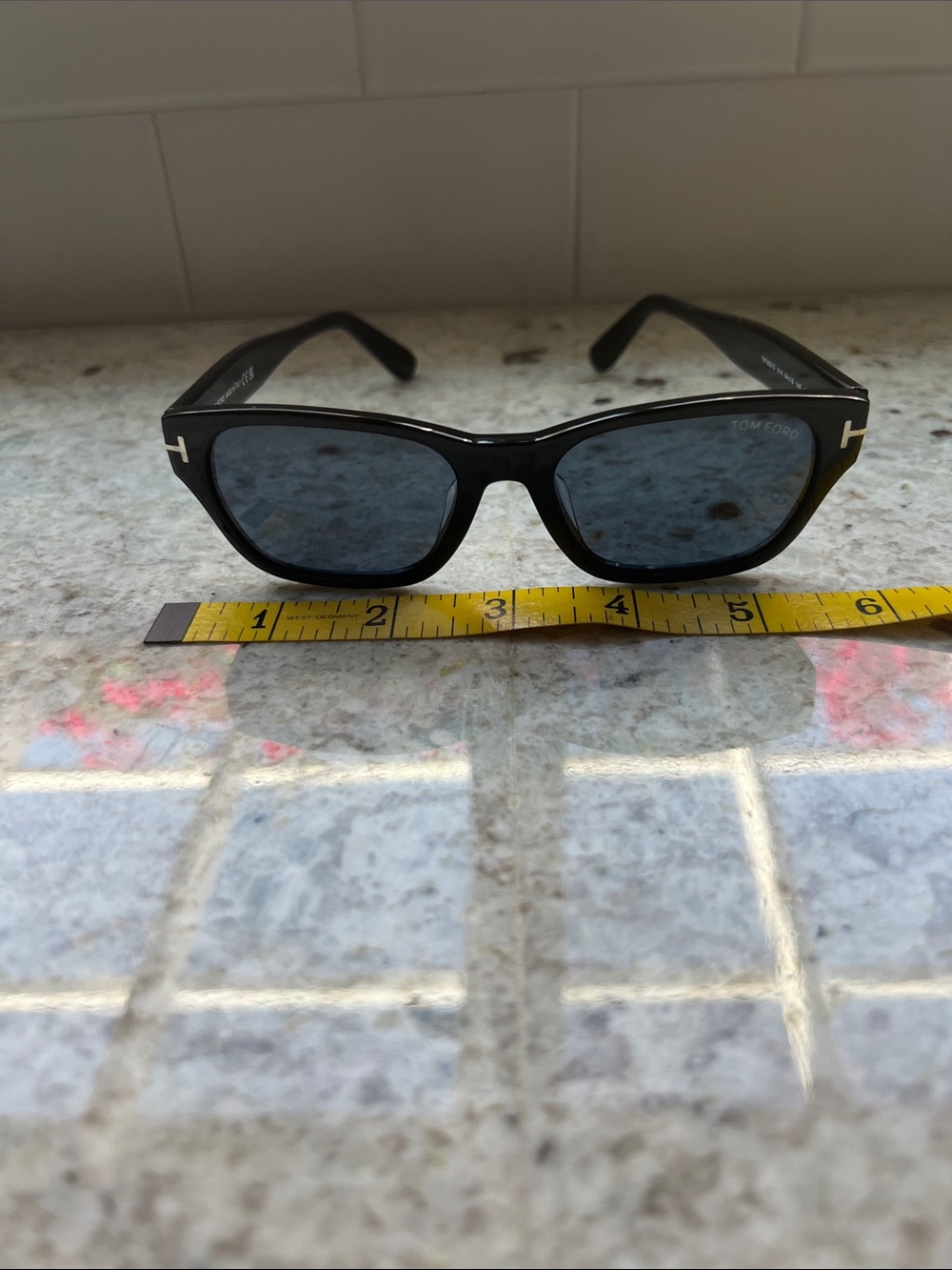 Tom Ford men’s black frames Blue Tinted Lenses Sunglasses, excellent condition